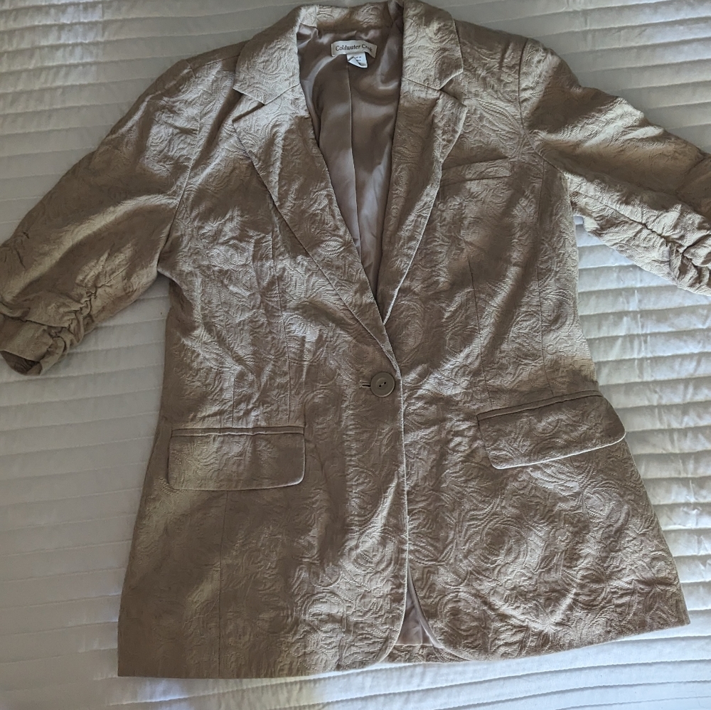 Coldwater Creek tan lightweight jacket with 3/4 sleeve size: 4-6